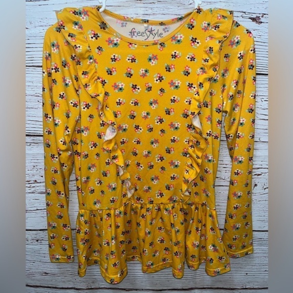Freestyle Revolution Floral Ruffled Long Sleeve Blouse
